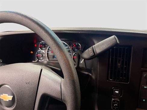 Used 2024 Chevrolet Express 2500 w/ Driver Convenience Package image 16