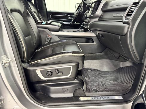 Used 2021 RAM 1500 Laramie w/ Sport Appearance Package AWD/4WD image 12