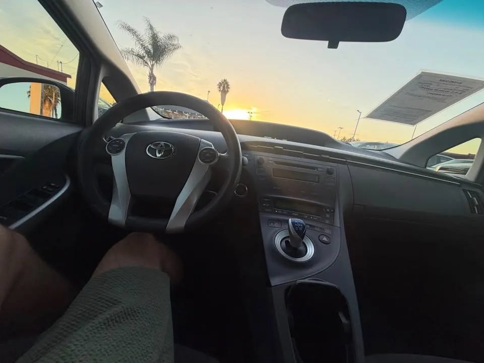 Used 2011 Toyota Prius Two FWD image 6