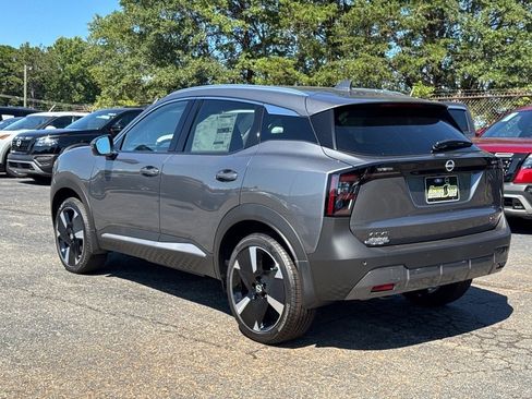 New 2025 Nissan Kicks SR image 5