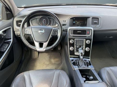 Used 2015 Volvo V60 T5 Cross Country w/ Convenience Package AWD/4WD image 27