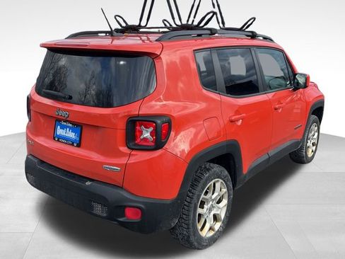 Used 2017 Jeep Renegade Latitude image 9