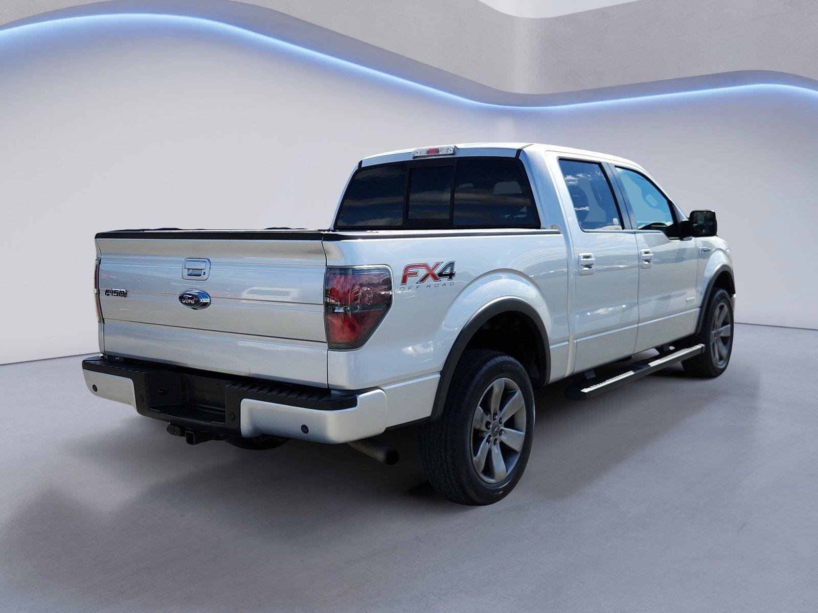 Used 2014 Ford F150 FX4 w/ Equipment Group 402A Luxury AWD/4WD image 3