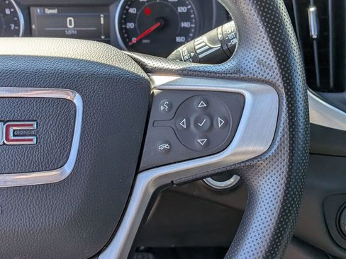Used 2024 GMC Terrain SLE FWD image 18