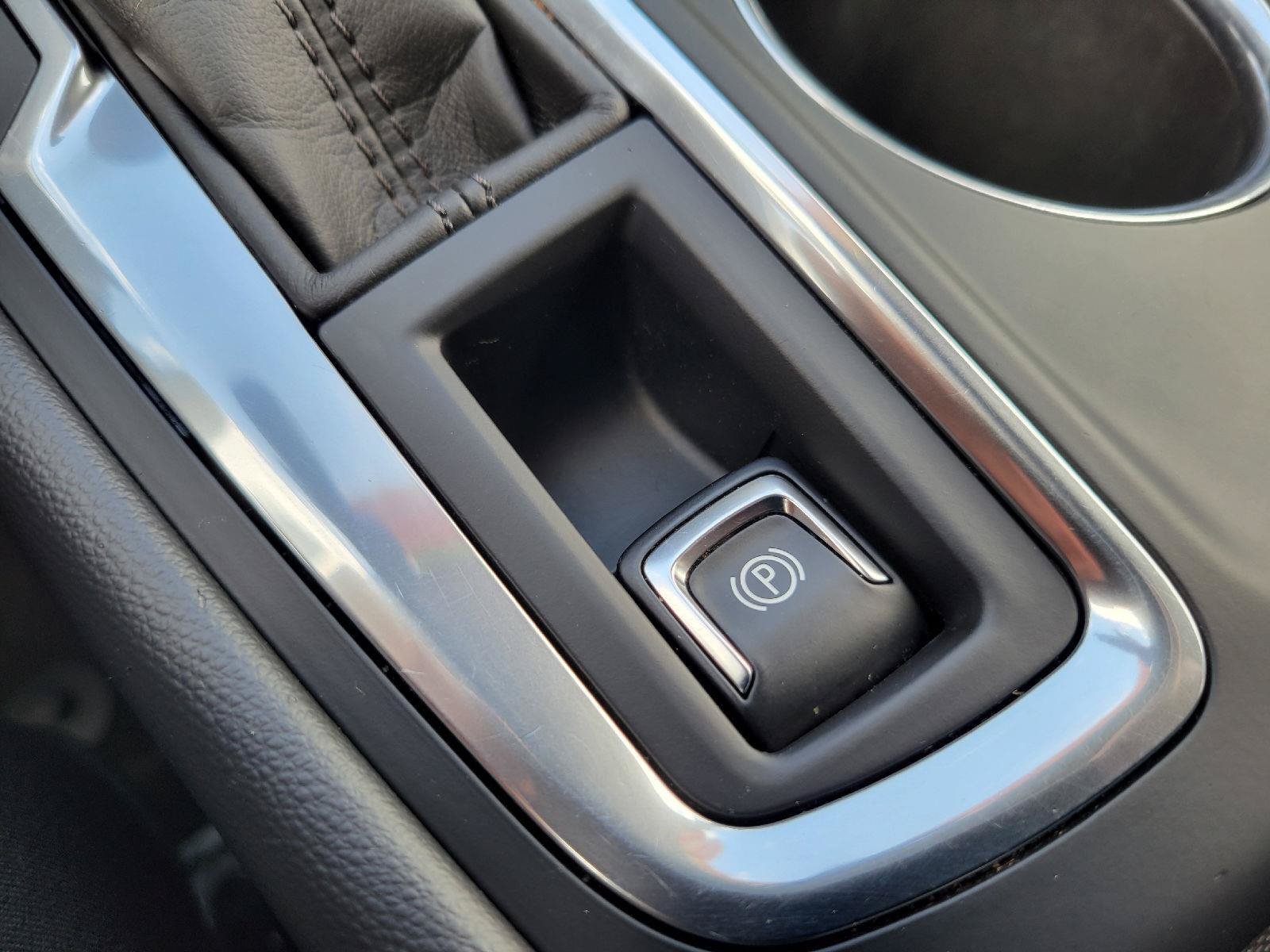 Used 2020 Chevrolet Equinox Premier FWD image 24