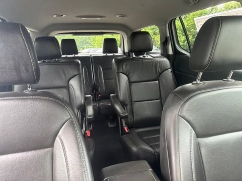 Used 2023 GMC Acadia SLT AWD/4WD image 37