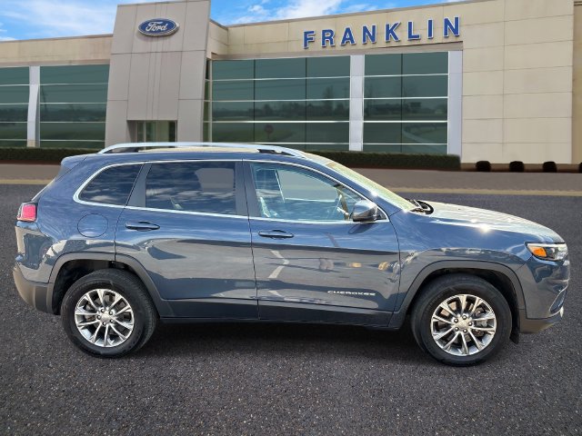 Used 2019 Jeep Cherokee Latitude Plus w/ Cold Weather Group AWD/4WD image 8
