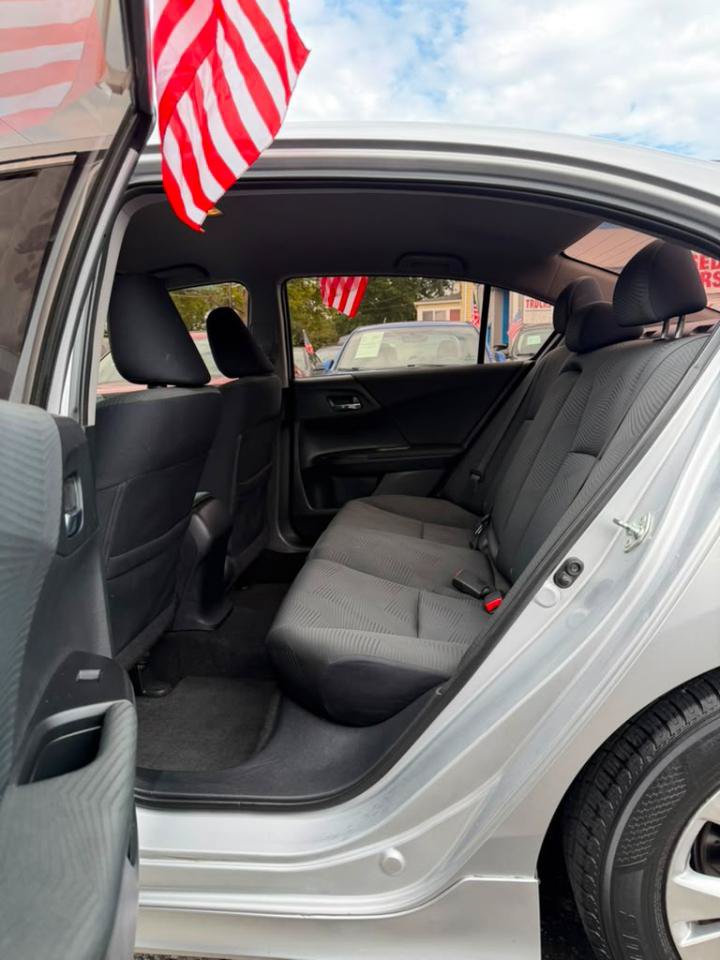 Used 2015 Honda Accord LX image 28
