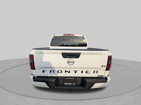 Used 2023 Nissan Frontier SV w/ Midnight Edition Package RWD image 5