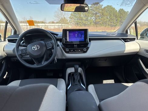 Certified 2023 Toyota Corolla LE image 4