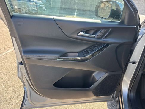 Used 2025 Chevrolet Equinox LT image 20