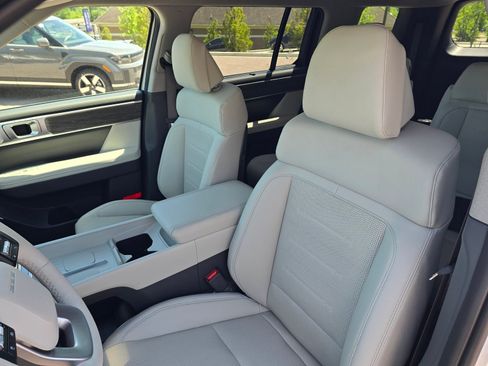 New 2026 Hyundai Santa Fe Limited FWD image 13