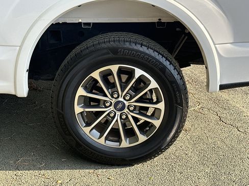 Used 2019 Ford F150 XLT w/ Equipment Group 302A Luxury image 18