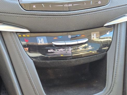 Used 2018 Cadillac XT5 Luxury w/ Driver Awareness Package image 31