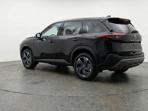 Used 2025 Nissan Rogue SV AWD/4WD image 6