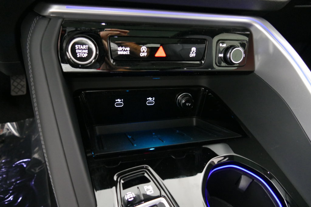 Certified 2025 Audi Q5 Premium w/ Convenience Package AWD/4WD image 21