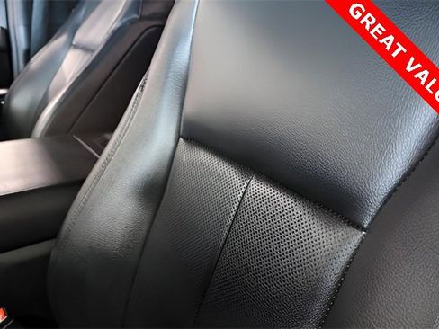 Used 2021 Ford Expedition XLT image 11