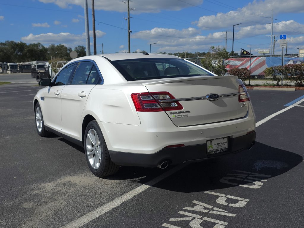 Used 2015 Ford Taurus SEL w/ Equipment Group 201A FWD image 8