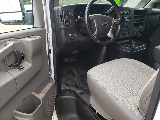 Used 2017 Chevrolet Express 2500 RWD image 12