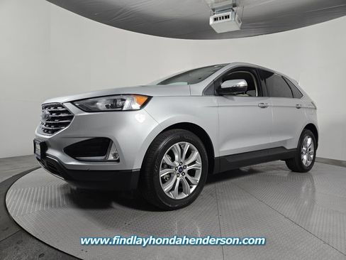 Used 2019 Ford Edge Titanium image 2