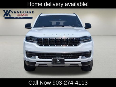 Used 2024 Jeep Wagoneer L Series II RWD image 2