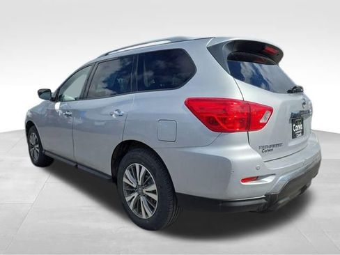 Used 2020 Nissan Pathfinder SV image 13