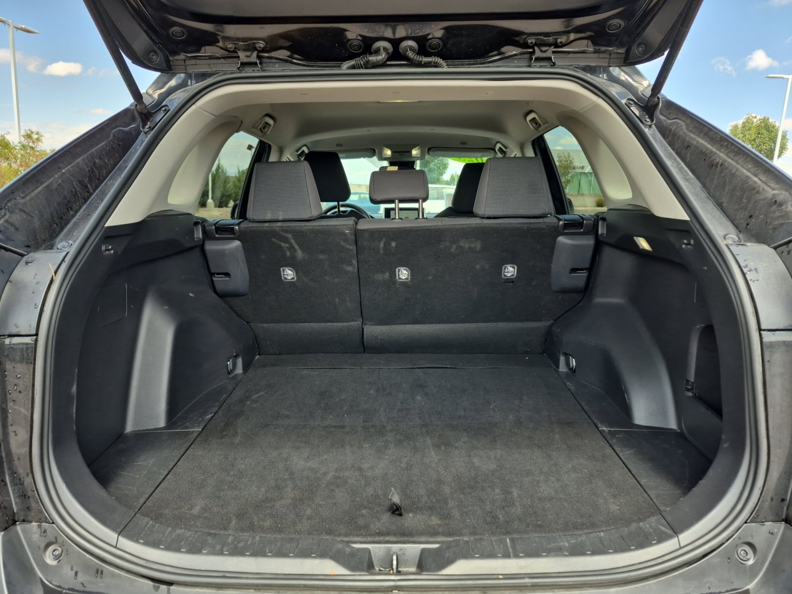 Used 2025 Toyota RAV4 LE AWD/4WD image 21