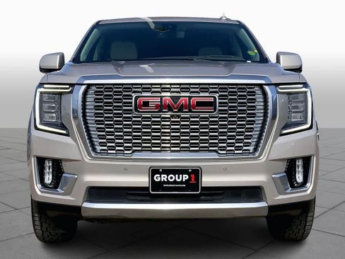 Used 2022 GMC Yukon XL Denali image 3