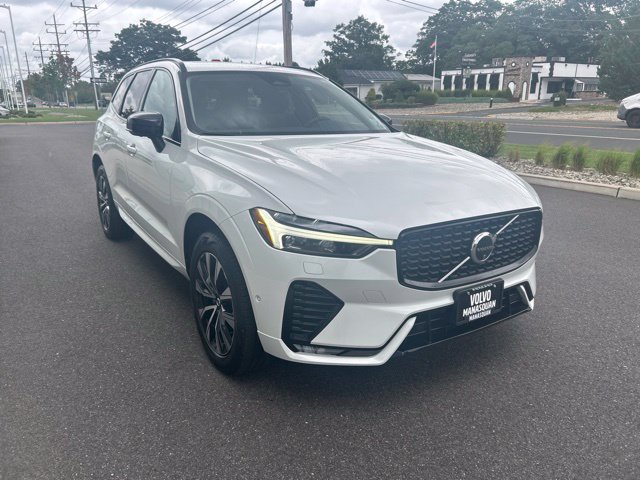Certified 2024 Volvo XC60 B5 Plus w/ Protection Package Premier AWD/4WD image 6