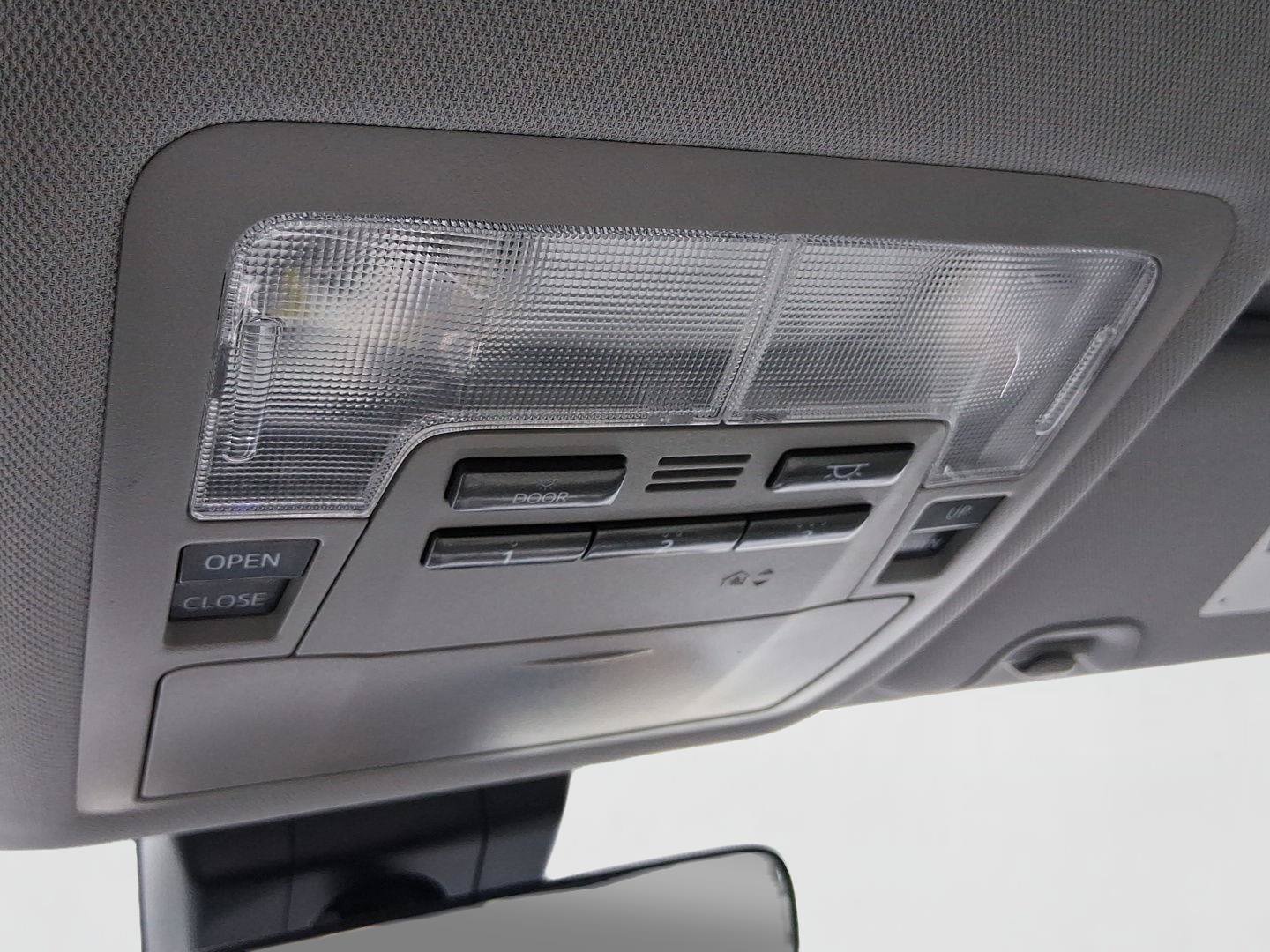 Used 2018 Toyota Highlander Limited FWD image 20