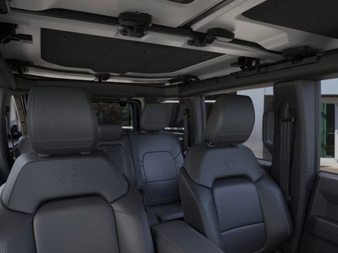 New 2025 Ford Bronco Badlands image 12