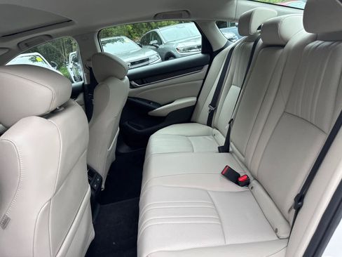 Used 2022 Honda Accord Touring image 29