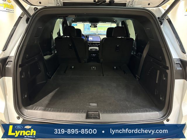 Used 2025 Chevrolet Traverse LT AWD/4WD image 21