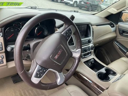Used 2017 GMC Yukon XL SLT w/ Open Road Package AWD/4WD image 11