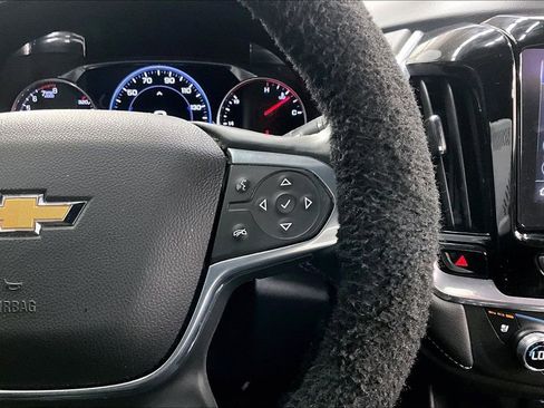 Used 2023 Chevrolet Traverse Premier AWD/4WD image 18