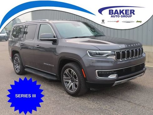 Used 2022 Jeep Wagoneer Series III w/ Rear Seat Video Group 1 AWD/4WD image 1