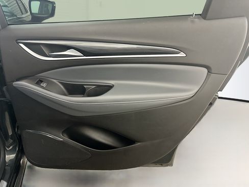 Used 2019 Buick Enclave Essence AWD/4WD image 34