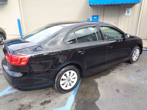 Used 2014 Volkswagen Jetta S image 6