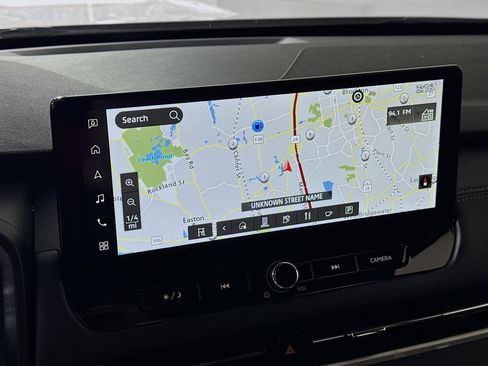 Used 2025 Mitsubishi Outlander SE image 2