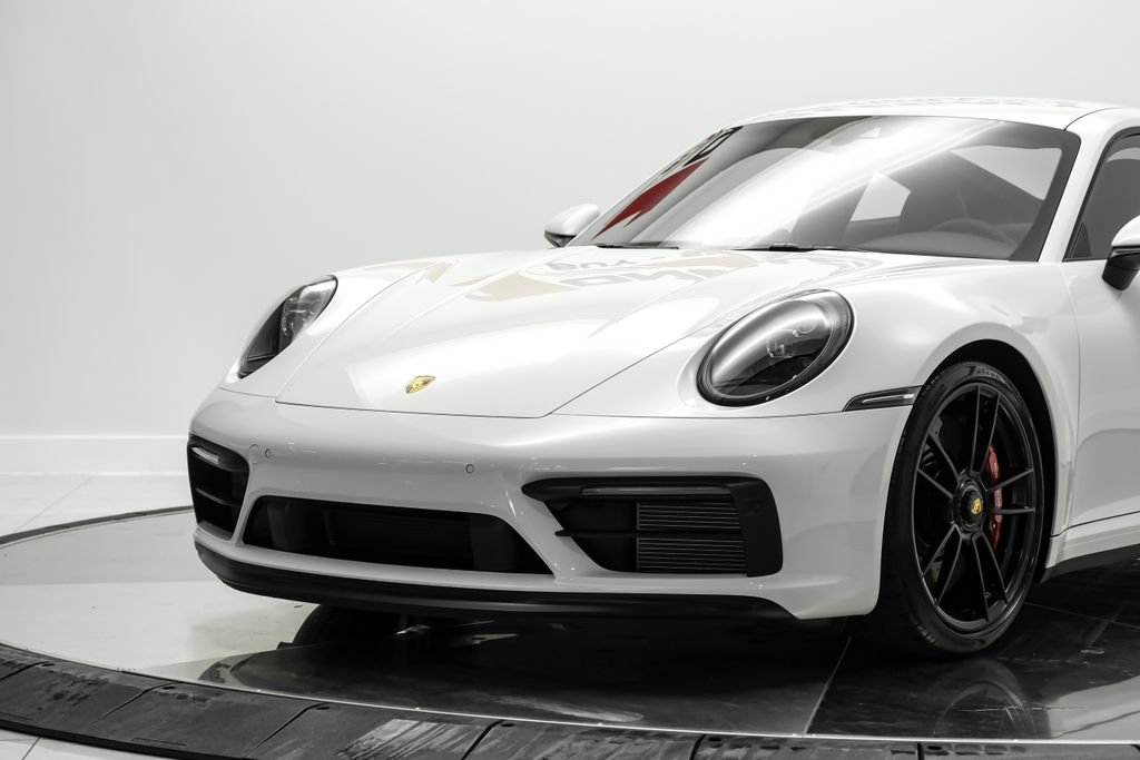 Used 2024 Porsche 911 Carrera GTS RWD image 2