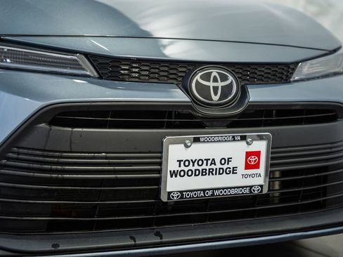 Used 2024 Toyota Corolla LE image 9