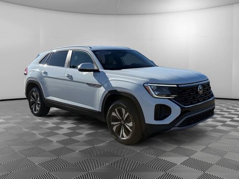 Used 2025 Volkswagen Atlas Cross Sport SE image 7