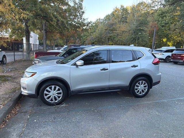 Used 2017 Nissan Rogue S FWD image 11