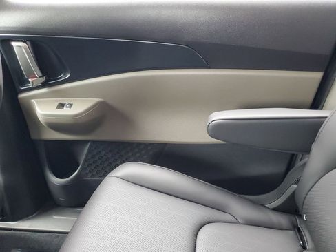 New 2026 Kia Carnival FWD image 23