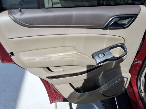 Used 2017 GMC Yukon SLT image 22