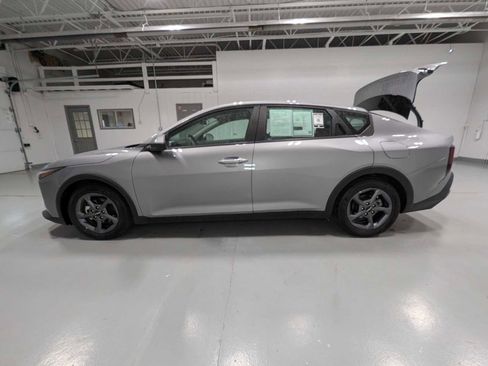 Certified 2025 Kia K4 FWD image 12