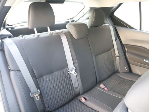 Used 2022 Nissan Kicks S image 43