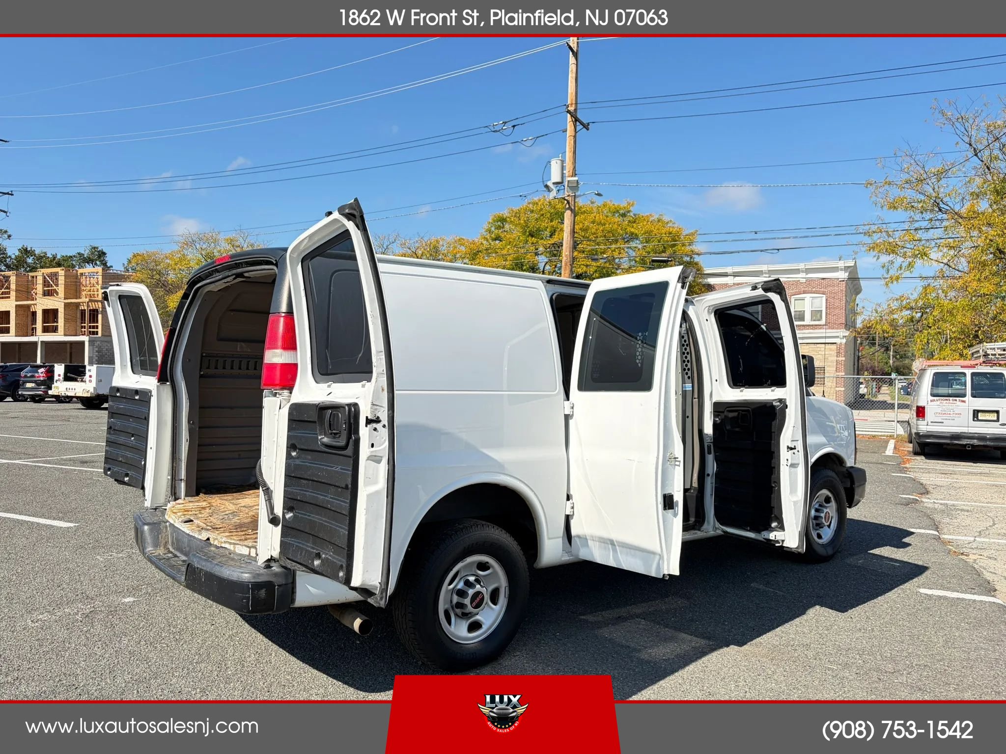 Used 2015 GMC Savana 3500 RWD image 14