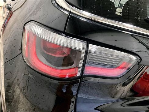 Used 2018 Jeep Compass Limited w/ Navigation Group image 23