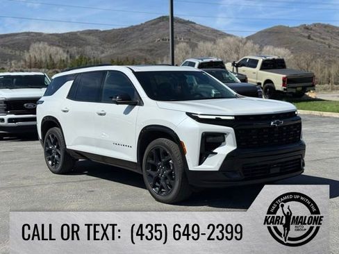 Used 2024 Chevrolet Traverse RS w/ LPO, Floor Liner Package image 7